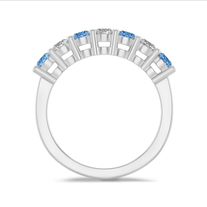 Memoire Ring mit blauen und weißen Labordiamanten von 0.70 Karat in 950 Platin