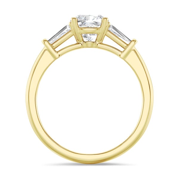 Search all PLP - 2.00 Karat Trilogie-Ring aus Gelbgold mit laborgezüchtetem Diamant im Kissenschliff und konischen laborgezüchteten Baguettes