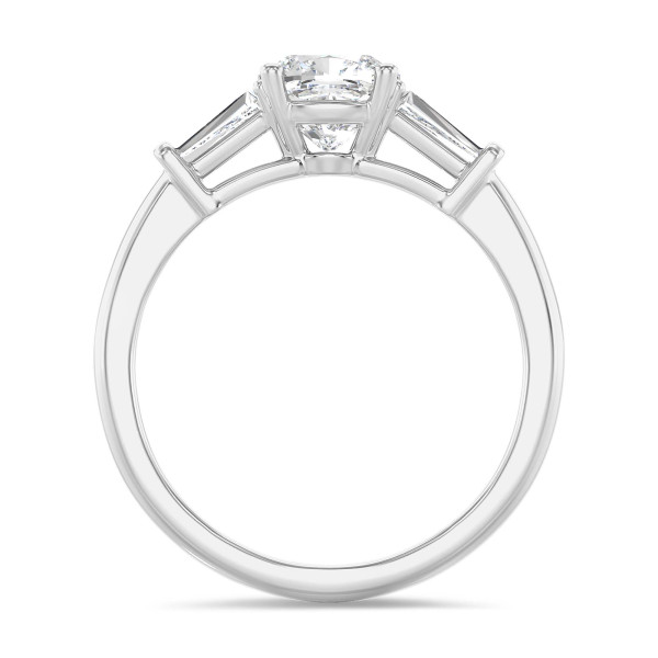 Verlobungsringe - 3.00 Karat Trilogie-Ring aus Weißgold mit laborgezüchtetem Diamant im Kissenschliff und konischen laborgezüchteten Baguettes