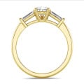 3.00 Karat Trilogie-Ring aus Gelbgold mit laborgezüchtetem Tropfen-Diamant und laborgezüchteten konischen Baguettes