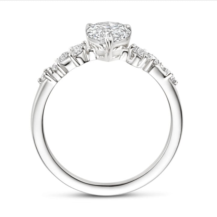 1.50 Kt Solitär-Cluster-Ring aus Weißgold mit Diamant im Tropfenschliff