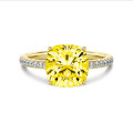 3.00 carat solitaire ring in yellow gold with yellow lab grown cushion diamond and lab grown side diamonds