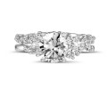 1.00 carat solitaire cluster ring in white gold with a round diamond