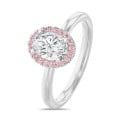 1.00 quilates halo anillo solitario diamante ovalado cultivado en laboratorio en oro rojo con diamantes redondos rosas cultivados en laboratorio