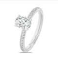 5.00 quilates anillo solitario diamante ovalado cultivado en laboratorio en oro blanco con diamantes en los lados cultivados en laboratorio