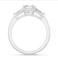 2.00 quilates anillo trilogía en oro blanco con un diamante princesa cultivado en laboratorio y baguettes cónicos cultivados en laboratorio
