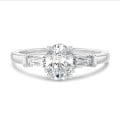 2.00 quilates anillo trilogía en oro blanco con un diamante ovalado cultivado en laboratorio y baguettes cónicos cultivados en laboratorio