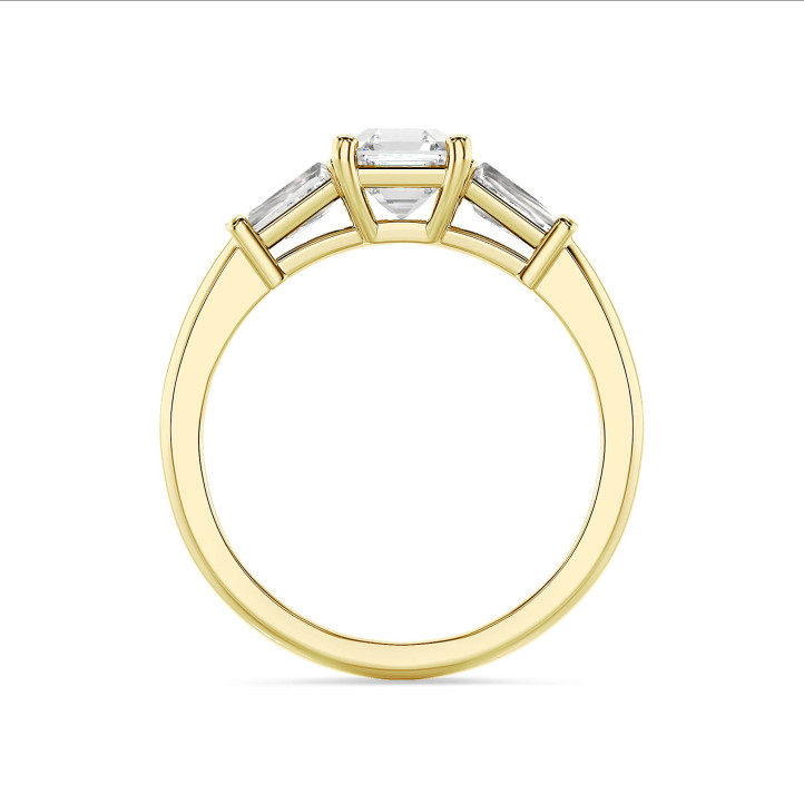 3.00 quilates anillo trilogía en oro amarillo con un diamante de corte asscher cultivado en laboratorio y baguettes cónicos cultivados en laboratorio