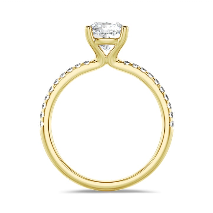 1.50 carats bague solitaire avec un diamant synthétique coussin en or jaune avec diamants synthétiques sur les côtés