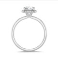 1.00 carats bague solitaire de type auréole avec un diamant synthétique coussin en or blanc avec diamants synthétiques ronds