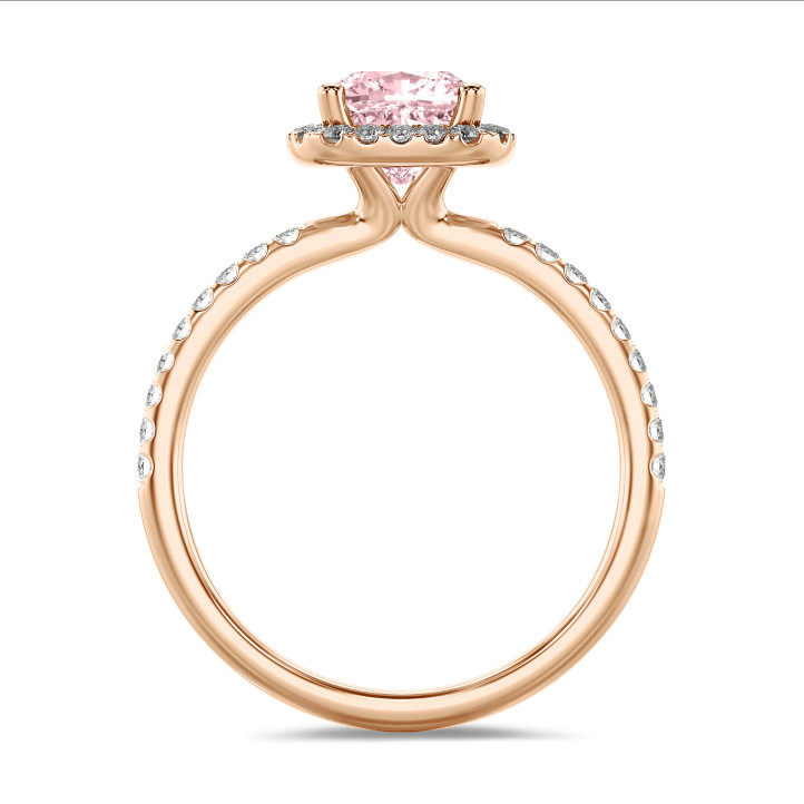 1.00 carats bague solitaire de type auréole avec un diamant synthétique coussin rose en or rouge avec diamants synthétiques ronds