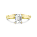 1.20 carat bague solitaire avec un diamant de laboratoire émeraude en or jaune
