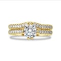 1.50 carat bague solitaire en or jaune avec diamants de laboratoire sur les côtés