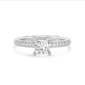 2.50 carats bague solitaire avec un diamant synthétique princess et un halo caché en or blanc