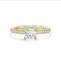 5.00 carats bague solitaire avec un diamant synthétique princess et un halo caché en or jaune
