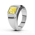 2.00 carat chevalière avec un diamant synthétique jaune de taille asscher en or blanc