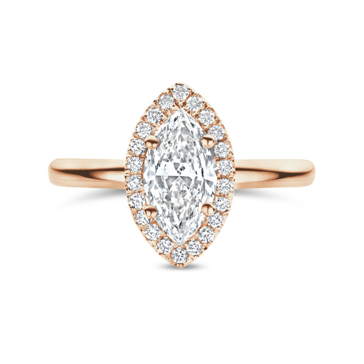 2.00 carats bague solitaire de type auréole avec un diamant de laboratoire marquise en or rouge avec diamants de laboratoire ronds