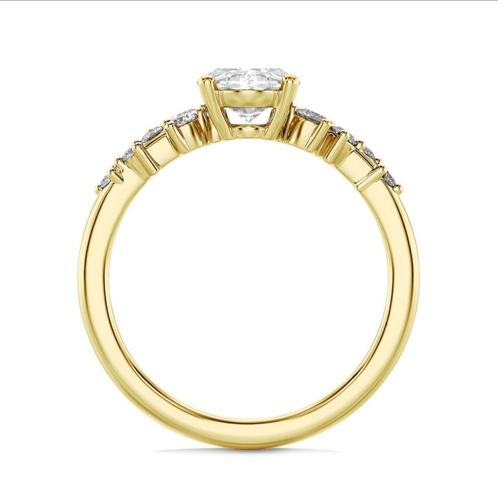 1.50 carat bague solitaire en grappe avec un diamant ovale en or jaune