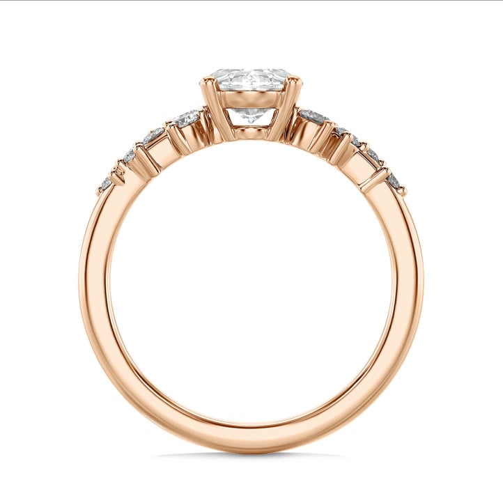 2.00 carat bague solitaire en grappe avec un diamant ovale en or rouge