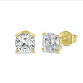 4.00克拉黃金枕形培育鑽石耳釘