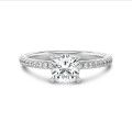 Anello solitario da 3,00 carati con diamante cushion coltivato in laboratorio in oro bianco con diamanti laterali coltivati in laboratorio