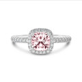 Anello solitario halo da 2,00 carati con diamante rosa cuscino coltivato in laboratorio in oro bianco con diamanti tondi coltivati in laboratorio