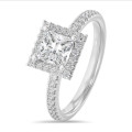 Anello solitario halo da 3,00 carati con diamante princess coltivato in laboratorio in oro bianco con diamanti tondi coltivati in laboratorio