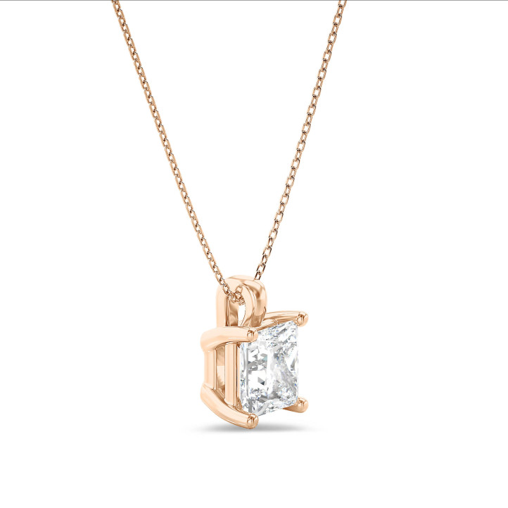 Pendente con solitario in oro rosso e diamante princess coltivato in laboratorio da 2,00 carati