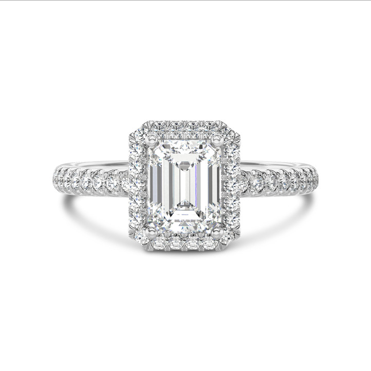 Anello solitario halo da 2,50 carati con diamante taglio smeraldo coltivato in laboratorio in oro bianco con diamanti rotondi coltivati in laboratorio