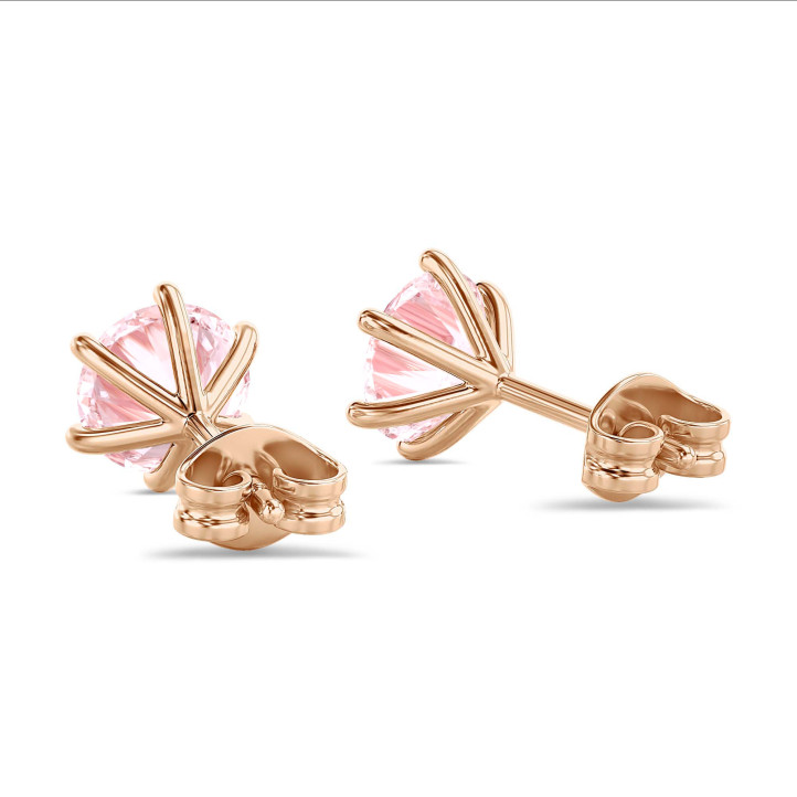 Orecchini con solitario in diamante rosa da 2,00 carati coltivato in laboratorio in oro rosso
