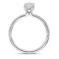 Anello solitario da 2,00 carati con diamante marquesa coltivato in laboratorio in oro bianco con diamanti laterali coltivati in laboratorio