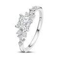 Anello solitario con diamante taglio Asscher da 2.00 carati in oro bianco