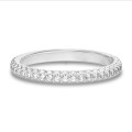 0.55カラットのエタニティリング（フルセット）プラチナ製、ラウンドカットの人工ダイヤモンド