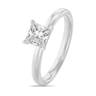 
                                                5.00 カラット