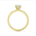2.00カラットのソリティアリング、人工ダイヤモンドのラブラドライトカット、イエローゴールド