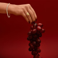 3.00カラットのソリテールハローリング、イエローゴールドにイエロー・ラブ・グロウン・ラディアントカット・ダイヤモンド