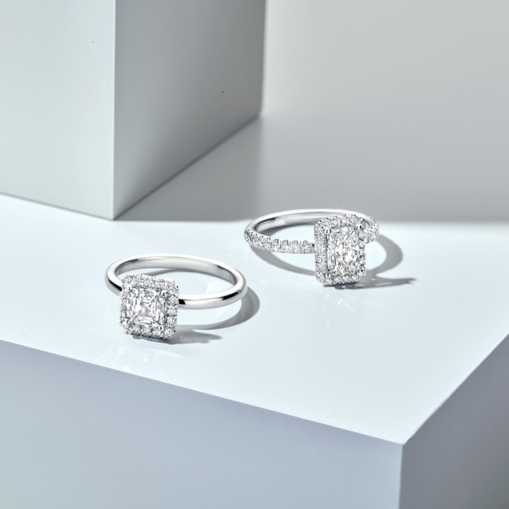 3.00캐럿 솔리테어 할로 링에 레드 골드와 라운드 실험실 재배 다이아몬드가 세팅된 아셔 컷 실험실 재배 다이아몬드