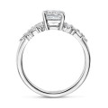 1.20캐럿 솔리테어 클러스터 링. 화이트 골드에 애셔 컷 다이아몬드