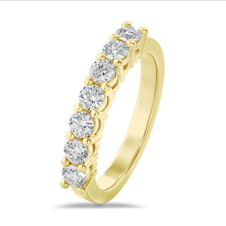 Ring half gezet met 0.70 karaat lab grown diamanten in geel goud