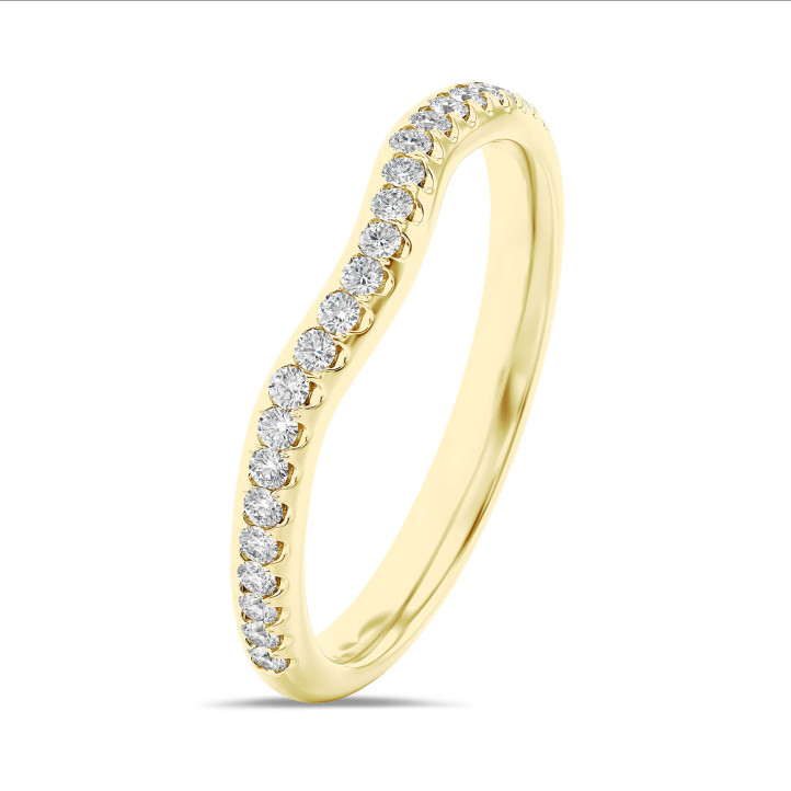 0.25 karaat gebogen alliance (half gezet) in geel goud met ronde lab grown diamanten
