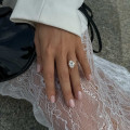 1.00 karaat solitaire ring met een ovale lab grown diamant in wit goud