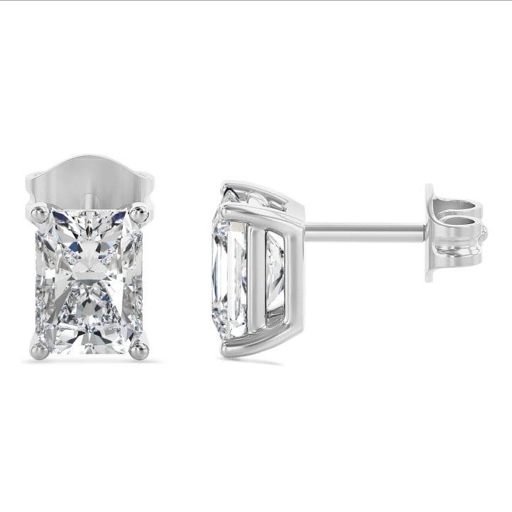 4.00 karaat solitaire oorbellen in wit goud met lab grown radiant cut diamanten