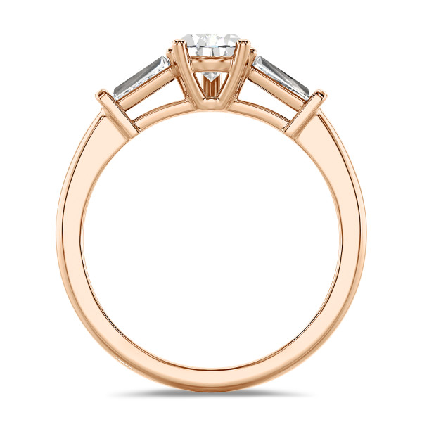 Verlovingsringen - 3.00 karaat trilogie ring in roodgoud met peervormige lab grown diamant en conische lab grown baguettes
