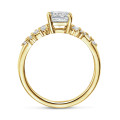 1.00 karaat solitaire clusterring in geel goud met een asscher slijpvorm diamant