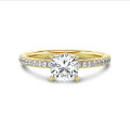 1.20 karat tektaş yüzük, laboratuvarda yetiştirilmiş yastık pırlanta, laboratuvarda yetiştirilmiş yan pırlantalar ile sarı altın