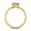 1.20 karat tektaş laboratuvarda yetiştirilmiş yuvarlak pırlantalı sarı altın yüzük (tam set)