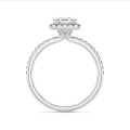 2.50 karat tektaş halo yüzük, beyaz altından laboratuvarda yetiştirilmiş asscher kesim pırlanta ve laboratuvarda yetiştirilmiş yuvarlak pırlantalar